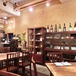 麻布 川上庵 - 【'14/09/16撮影】店内のテーブル席の風景です