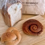 ベッカライ ビオブロート - この日の購入品
                                だいたいこのラインナップです(笑)