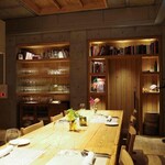 AVIS de VIN FORT - 内観