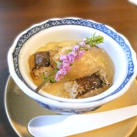 料理屋 自在 - 鱧　淡路玉葱　トマト　ジュンサイ　