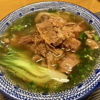 スイクウ カントニーズ キュイジーヌ 1977 - 牛肉香港ラーメンセット（2200円）