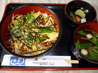うなぎの又一 - うなぎのちらし丼　1650円+税