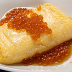 季節料理 進 - 出汁巻玉子イクラがけ