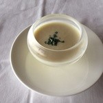 ガーデンレストラン徳川園 - 自然の味わいを愉しむ野菜の冷製スープ