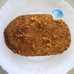 ベーカリー - 人気No１。竹田シェフのこだわりビーフカレーパン(140円）