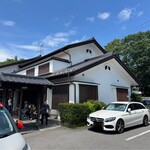きこり - 混み合う店と駐車場