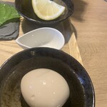 麺処 鶴舞屋 - 味変　大葉　レモン　塩