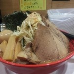 野郎ラーメン 川崎東口店 - 味噌メガ豚野郎ラーメン