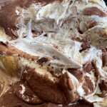 HARBOR  - 大人のティラミスパンケーキをカットした状態