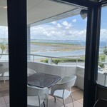 HARBOR  - 室内から見たテラス