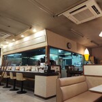Hibikiya - Interior