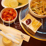 CHANGGO43 - キムチや薬味など。