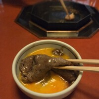 三嶋亭 本店 - 卵に絡めて…