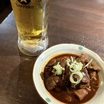 炭火焼肉 焼きしゃぶ にく式 - 牛の煮込み