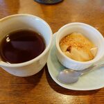 釜めし菜時記 さき亭 - デザートほうじ茶プリンと冷たいほうじ茶