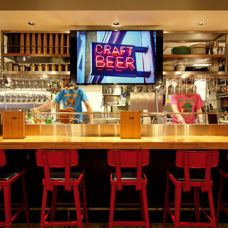 DAZN契約店！55インチモニター等6台完備してます！