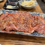 焼肉大衆酒場 真 肉焼屋 - ドデカハラミ