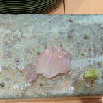 銀座 鮨 しょう介 - 平目⋯塩と山葵で！コリっとした食感
