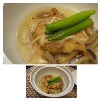 蓮 - 飛竜頭（中には魚のすり身・百合根・椎茸などが入っています）・上には中華でよく見かける「金針菜」。
                  丁寧に作られた飛竜頭は滑らかで美味しい。キノコ餡は甘めのお味付です