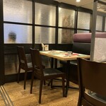 デリー - テーブル席