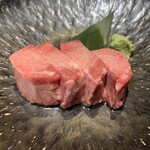 焼肉ハウス大将軍 - 特上厚切りタン