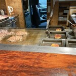 鉄板ダイニング 哲 - カウンター席