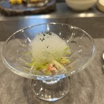 名駅 鉄板焼 牛吟 - 本ズワイガニ、アスパラの菜園風サラダ