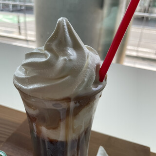 図書カフェ by 白州・山の水農場_1