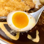 ロダン - ロースカツカレー 燻製玉子