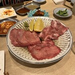 焼肉酒場べごべご - 