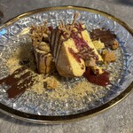 御厨 - 料理写真:お店の方からのプレゼントのシフォンケーキ