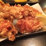 海鮮料理 吾作どん - 鳥の唐揚げ ジューシー美味しい〜♫