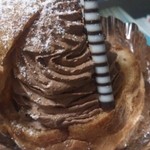 楽菓往来 都古水月 アンジェ・ブーシェ - チョコクリームにボリュームのあるシュークリーム。