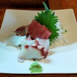 小料理かずよ - 刺盛り（550円）は本鮪・タコ・イカ・鯵
