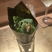 荻窪 天沼 おちあい - サラダ巻き。くるみだれと海苔のパリッと感がおいしい！
