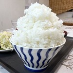 キッチン そら - ご飯大盛り+150円で600g位あります