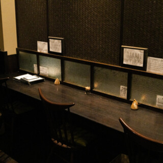 高級感と落ち着きを両立◆黒を基調とした洗練された内装