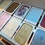 但馬屋 - 9種のアイスクリーム