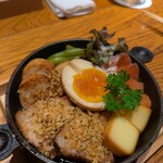 燻製高架下スタンド - 