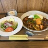 はち - 料理写真:チキンと野菜のカレー