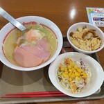 スガキヤ - 料理写真:冷たいスガキヤラーメン＋五目・サラダセット