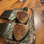 かづみや - 4人で分けた焼きおにぎり