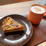 6 RACCOON CAFE SOCIETY - 