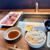 焼肉うしごろ 新宿三丁目店 - 