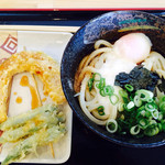 信長製麺 - とろ玉ぶっかけうどん並　かぼちゃ天・オクラ天