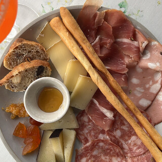 バールアリメンターリ ダニエラ_2