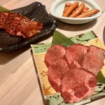 焼肉 但馬屋 コスギサードアヴェニュー店 - 上牛タンと上ハラミ