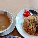 らーめん世界 - ミニチャーハン スープつき