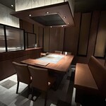 いぶき野 びーふ亭 - 内観 全席鉄板を備えたお席