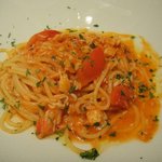 ベッラ・ヴィスタ - 蟹とトマトのスパゲッティーニ